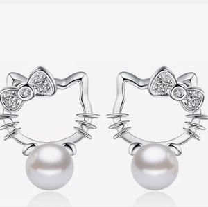 Hello Kitty Earrings 8mm pearl size